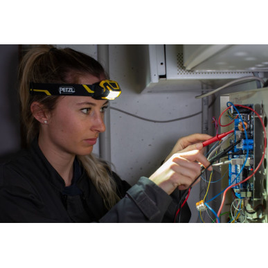 ARIA 1 svítilna černožlutá