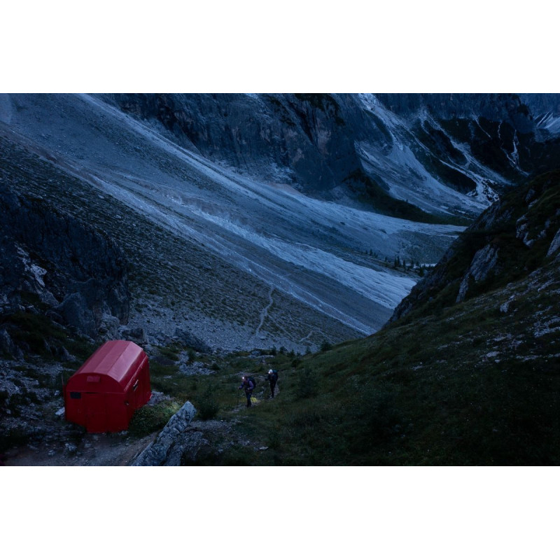 ACTIK CORE RED 2025 svítilna červená ACTIK CORE RED 2025 svítilna červená