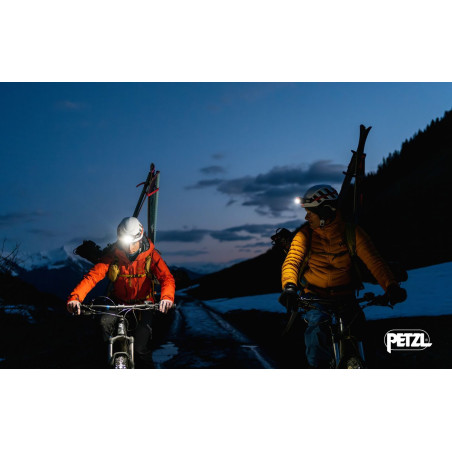 SWIFT RL 2023 svítilna oranžová